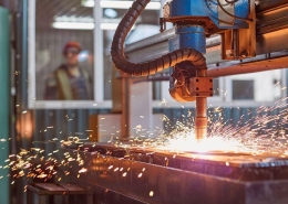 نکات ایمنی هنگام کار با دستگاه لیزر برش