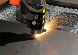 تأثیر توان لیزر بر کیفیت برش