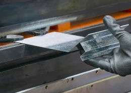 مقایسه دستگاه پرس برک هیدرولیک و مکانیکی