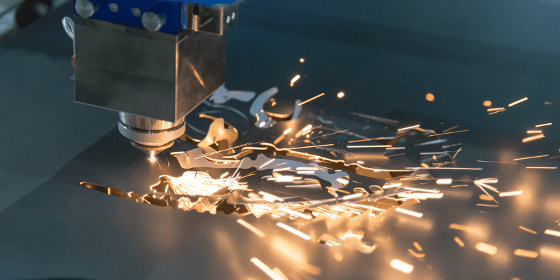 Fiber-Laser-Cutting نقش دستگاه لیزر برش در کاهش خطاهای تولید